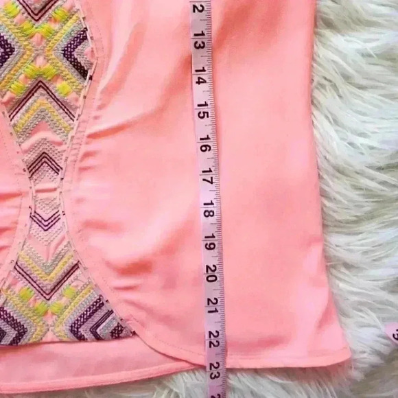 Lulumari Coral beaded semi fitted tank top size small - Picture 3 of 12